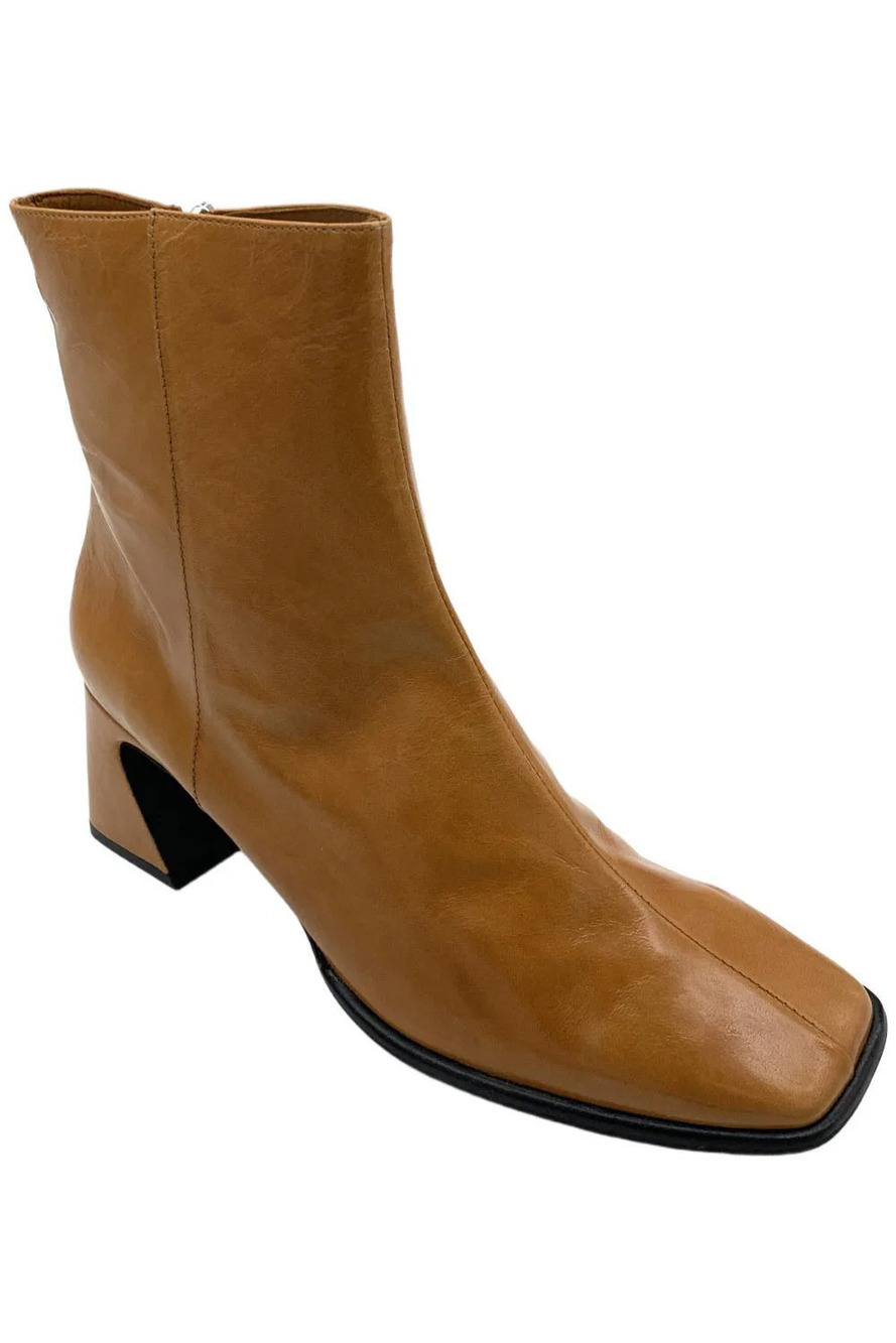Intentionally Women's Blank Leather Ankle Boots Taffy Whiskey - Medium